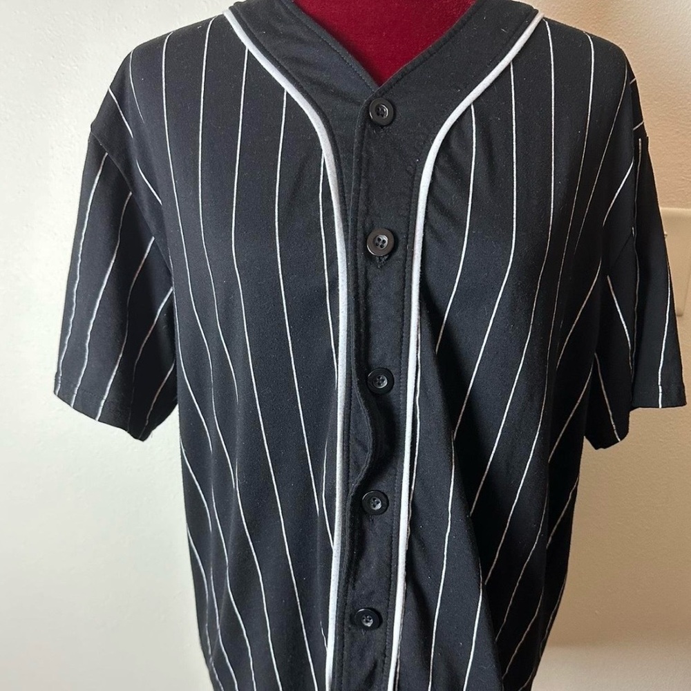 H&M Black and White Striped Men's Jersey
